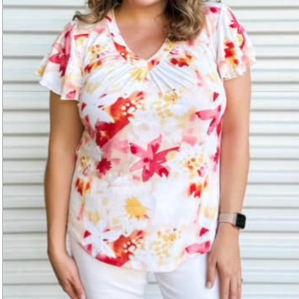 Lularoe NWT XXS Floral Susie top.